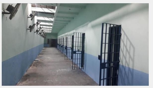 Governo sanciona lei que proíbe instalação de tomadas em celas e prevê criação de área de segurança