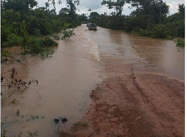 Moradores do Distrito de Colorado do Norte continuam ilhados. (Fotos)