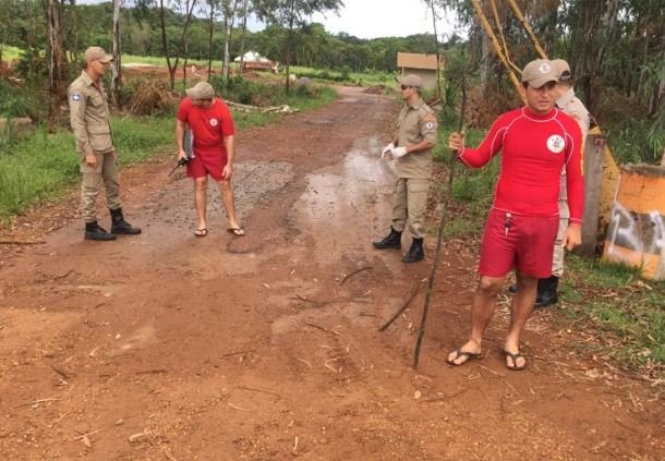 Corpo em avançado estado de decomposição é localizado