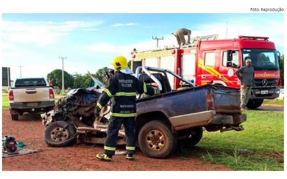 Idoso morre em grave acidente entre Mitsubishi L200 e carreta em rodovia