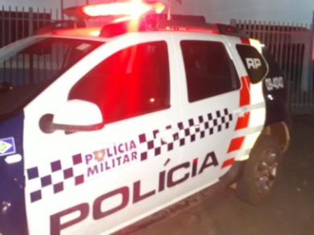 Ex danifica interior de veículo de namorado no centro de Colíder