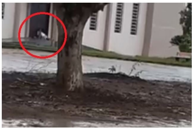 Casal é flagrado transando na porta de igreja em Alta Floresta
