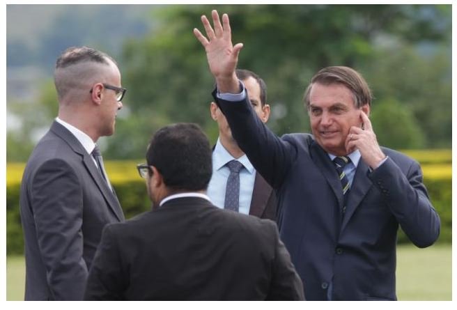 Bolsonaro aprova 51 mil vagas em concursos públicos no Orçamento de 2020