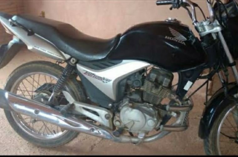 Homem tem moto furtada enquanto jogava bola em clube de Colíder.