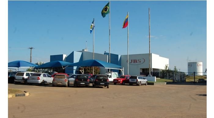 Colíder: frigorífico terá de fornecer prótese a haitiano que teve mão amputada