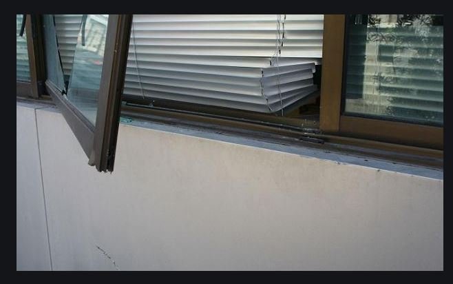 Ladrões arrombam janela de casa em Colíder e levam notebook e aparelhos eletrônicos.