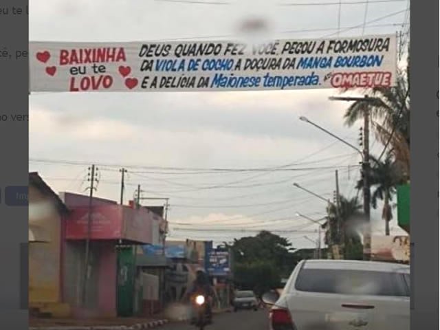 Poeta viraliza em Poconé com faixa de amor para 'Baixinha' doce como manga