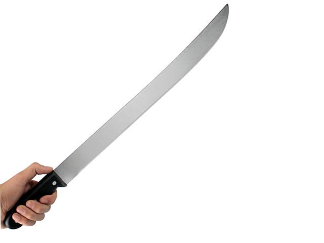 Mãe tenta matar padrasto por abusar de filha em MT