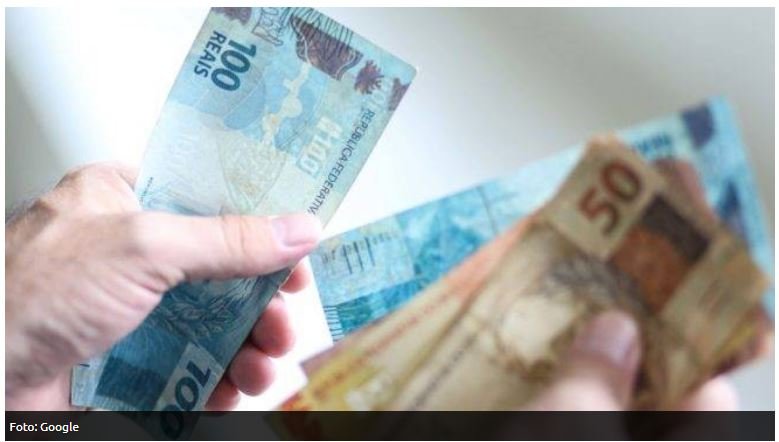 Novo valor do salário mínimo, de R$ 1.045, entra em vigor neste sábado. Veja o que muda