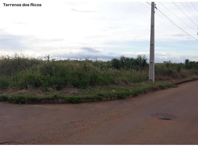 Porque em Colíder se notifica terrenos de POBRES e não notifica terrenos dos RICOS? (Fotos)