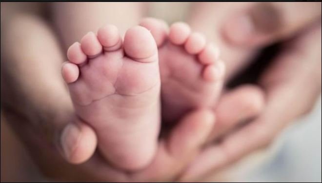 Pais são presos suspeitos de maltratar e estuprar bebê de 5 meses