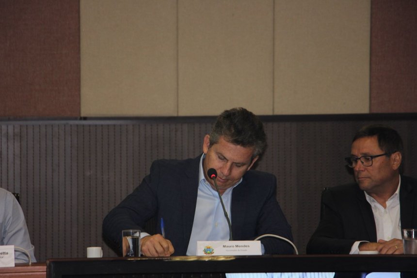 Mauro sanciona Lei que aumenta alíquota previdenciária de 11 para 14%