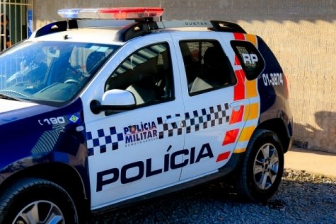 Jovem denuncia namorado que a obrigava ficar com outros homens