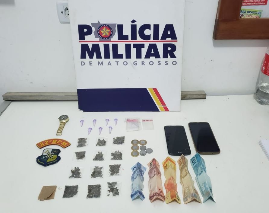 Dois são apreendidos com entorpecentes na principal avenida de Peixoto.