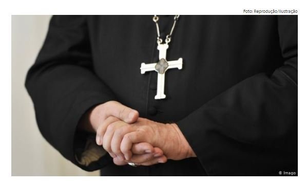 Padre é sequestrado e agredido por criminosos durante assalto em seminário
