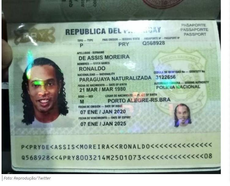 "Com passaporte falso, Ronaldinho Gaúcho é preso no Paraguai, diz jornalista"