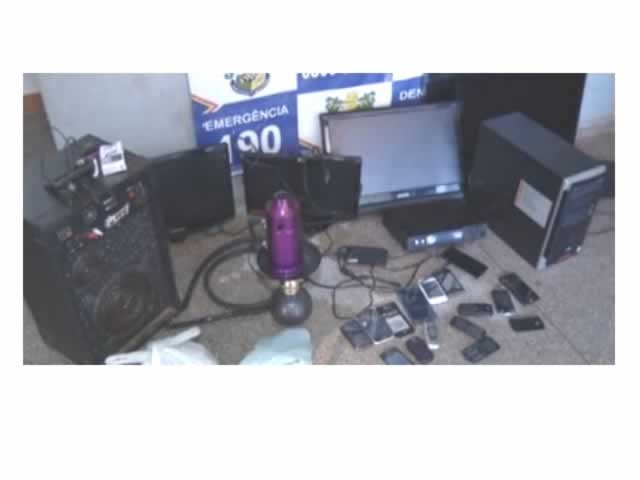 Homem oferece celulares para 3 adolescentes em troca de sexo em MT