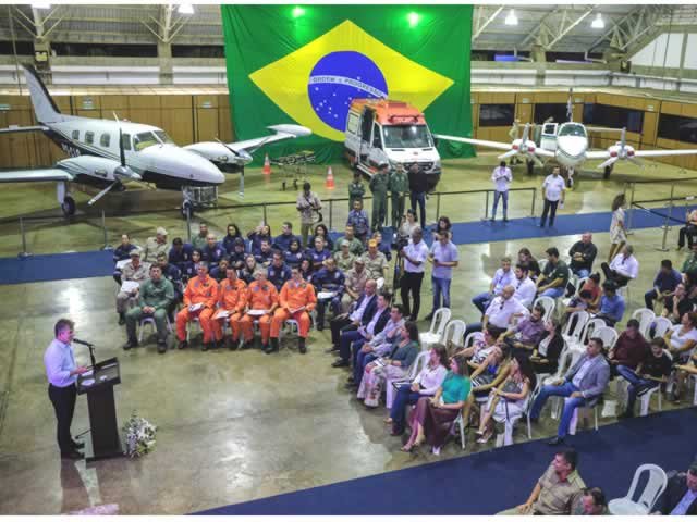 Primeira UTI Aérea do governo trará economia de R$ 5 milhões aos cofres públicos. (Fotos)