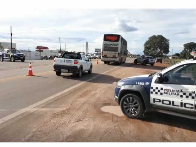 Sorrisiense fura bloqueio da polícia na MT-320 de Colíder e acaba preso apos provocar acidente.