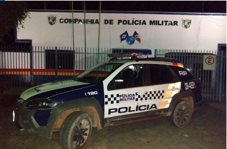 PM de Colíder prende um dos suspeitos de roubo em pesqueiro.