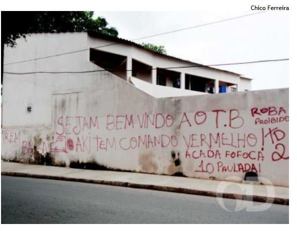 Contra coronavírus, CV pede que 'quebrada' fique em casa. (Fotos)