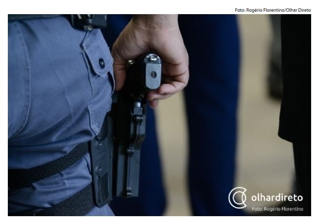 Criminosos recusam ordem de parada e trocam tiros com a PM