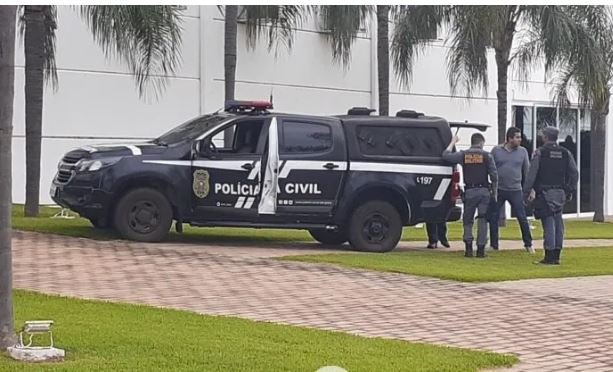 URGENTE: Homens fogem da Polícia, um deles entra em igreja e faz vítima refém; (Fotos)