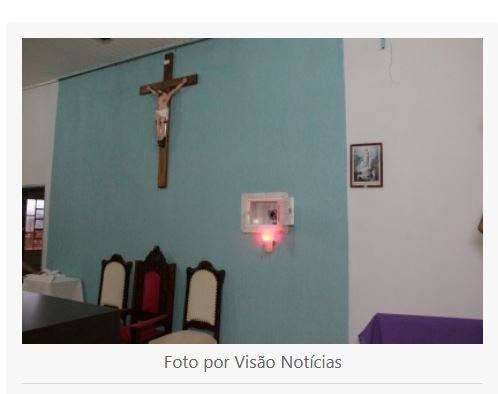 Bandidos roubam eletrônicos e cálice onde era guardado a hóstia da igreja. (Fotos)