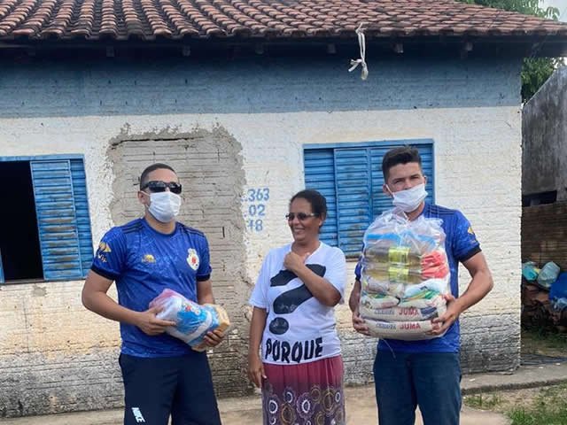 Grupo de esportistas de Colíder entregaram mais de 1Ton de alimentos às famílias carentes. (Fotos)