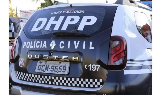 Homem é assassinado com várias facadas no meio da rua no interior
