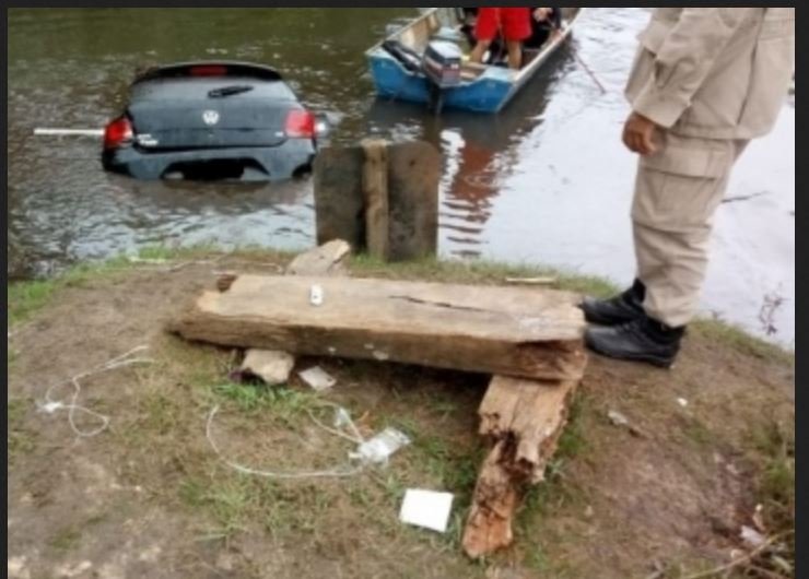 Motorista perde controle da direção, afunda em rio com o carro e morre em Mato Grosso