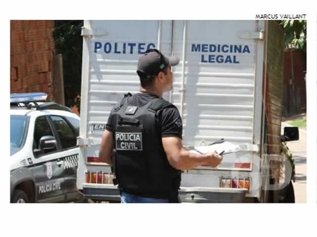 Filha chega em casa e encontra pai morto a tiros na sala