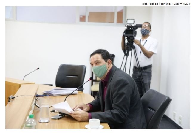 Comissão cobra sanção de projeto que cria auxílio de R$ 1,1 mil para professores interinos