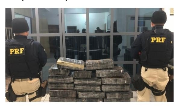 Mulher é presa ao transportar 300 quilos de maconha com filha de 14 anos