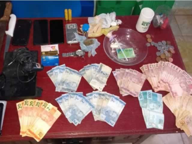 Policia Militar de Nova Guarita fecha boca de fumo disfarçado de bar. (Fotos)