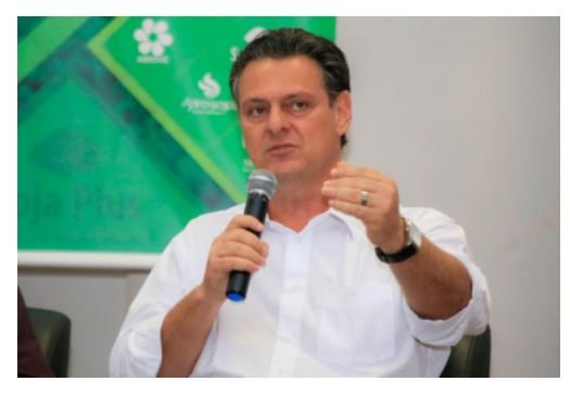 Após suspeita de caixa 2, gráfica desiste de cobrar R$ 465 mil de senador de MT