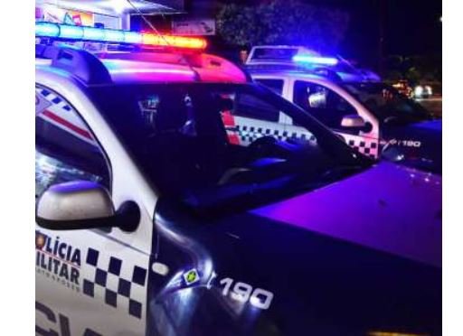 Grávida de seis meses é agredida a marteladas pelo ex-marido na frente do filho