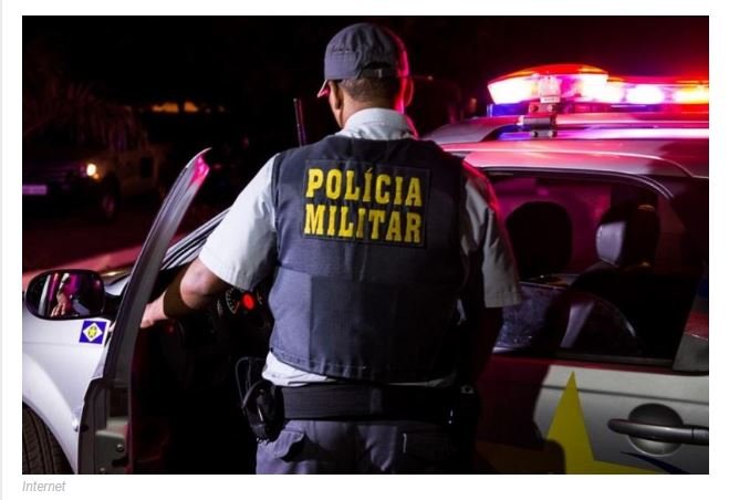 Homem é encontrado morto com cinco perfurações de faca nas costas