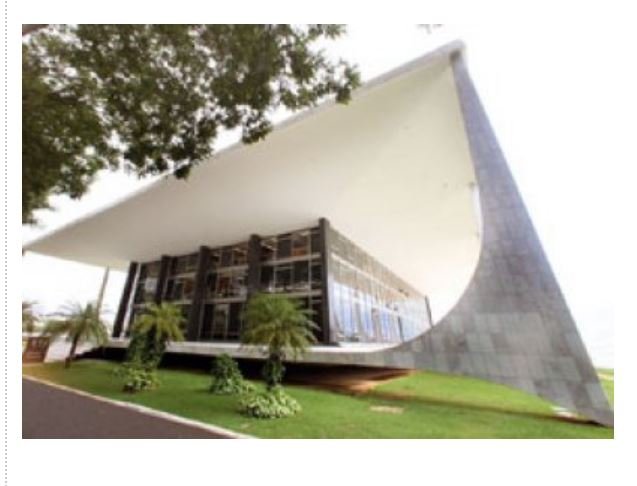 STF suspende julgamento de magistrados de MT