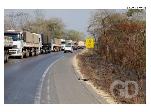 Caminhão atropela e mata pedestre na BR-163 em Lucas