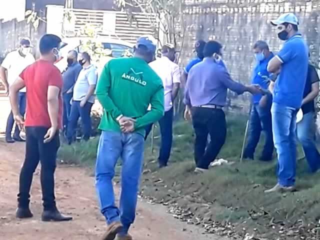 Prefeito e vereadores de Colíder demonstram na prática como fazer isolamento social. (Vídeo)