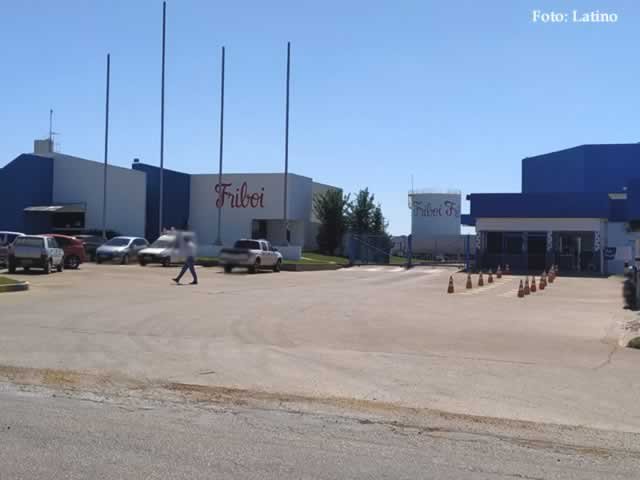 Procuradores pedem afastamento de todos empregados da JBS em Colíder após casos de Covid-19