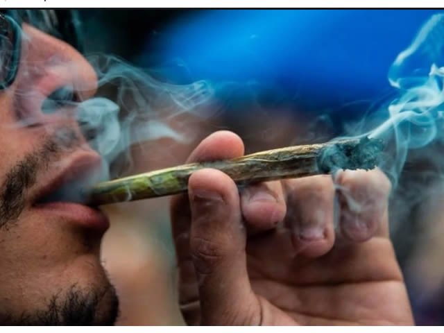 Jovem em Colíder e preso na MT-320 por Trafico de Drogas.