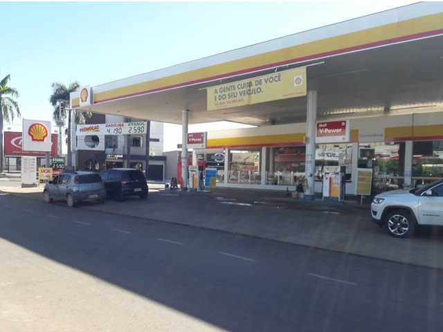 Auto Posto Pit Stop 03 de Colíder com ofertas em combustíveis.