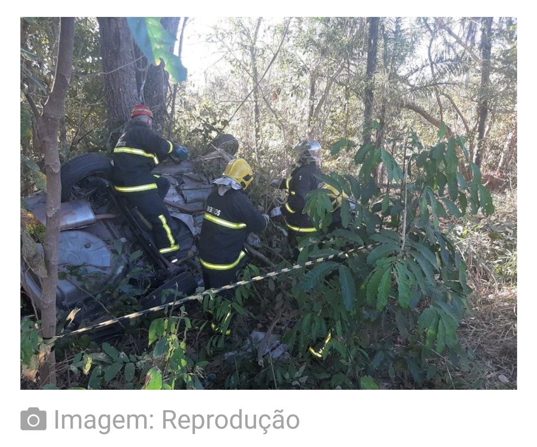 Quatro pessoas morrem em meio as ferragens de veículo em acidente na MT