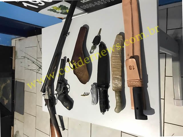 Jovem é preso em Canaã por porte de arma, e dirigir embriagado. (Fotos)