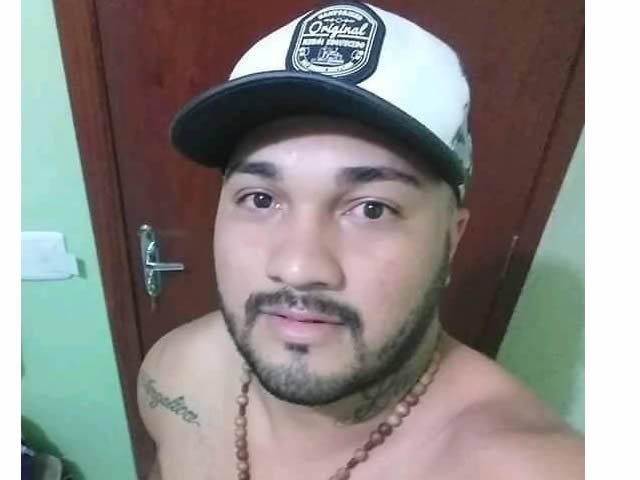 Jovem é alvejado por três tiros e morre em hospital