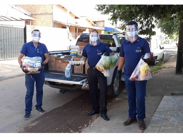 Rotary Club de Colíder realiza doações de cestas basicas para familias carentes. (Fotos)