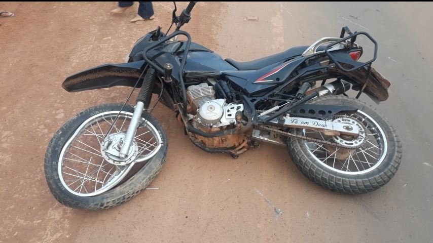 Motociclista em Colíder sofre acidente na MT-320 após se fechado por veiculo. (Vídeo)
