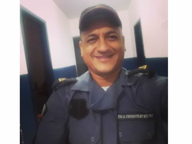 Oficial da PM é morto em bar em Cuiabá após trio mexer com sua esposa